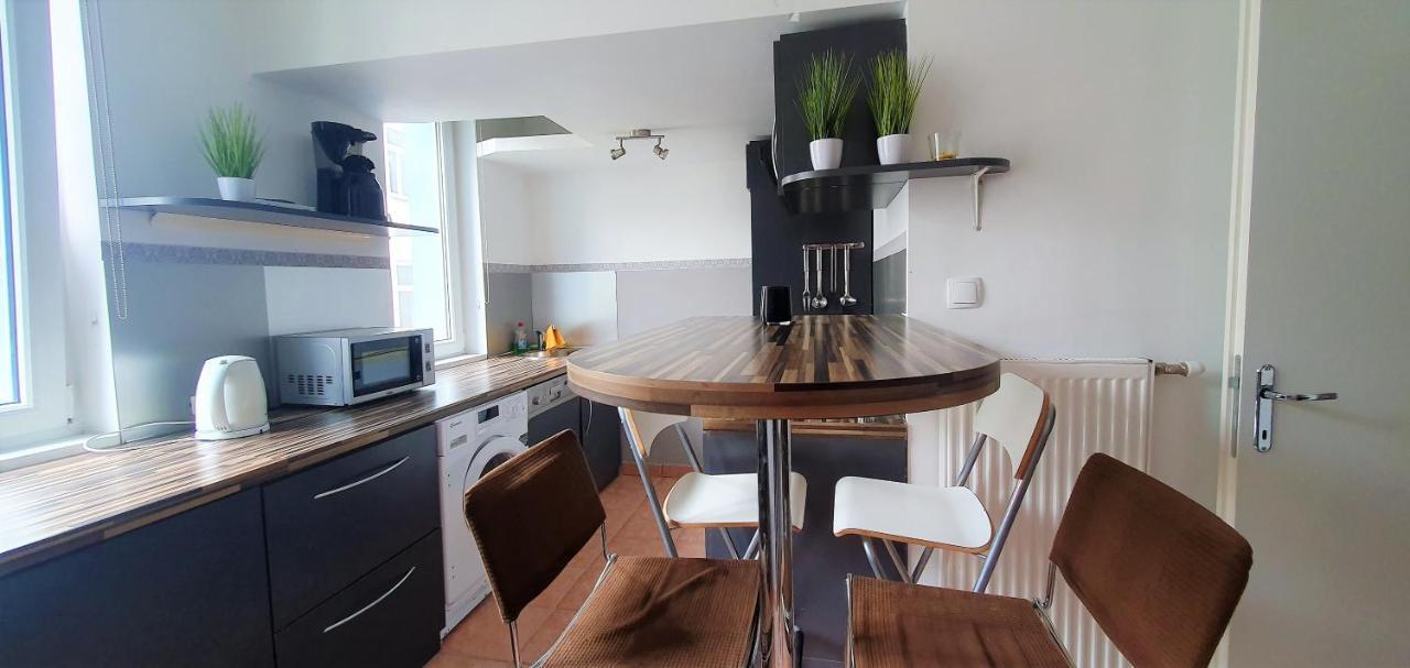 Govienna - Messe Wien Apartment Luaran gambar